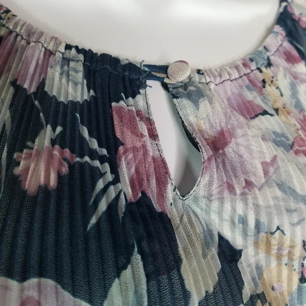 Vtg 70s floral semi sheer pleated dress - Picture 5 of 9